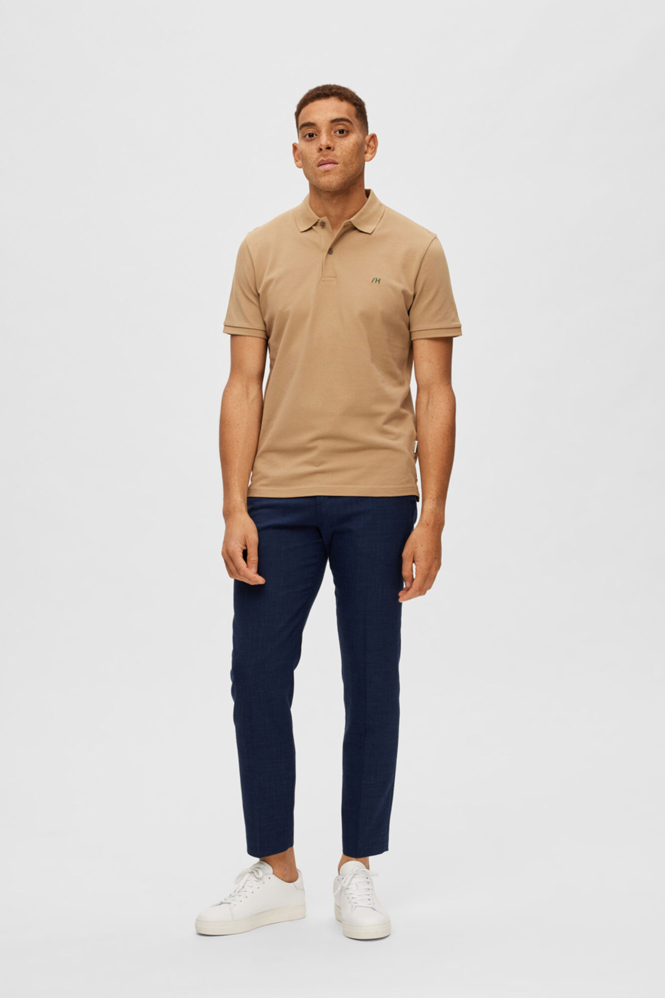 Selected Polo de manga corta con logo bordado 100% algod&oacute;n org&aacute;nico