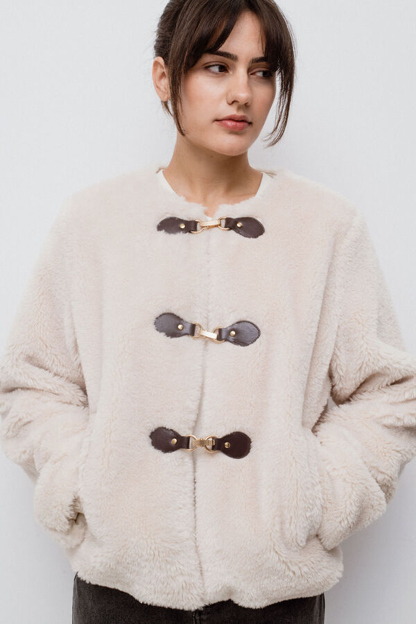 Vila Abrigo de pelo con alamares Gris