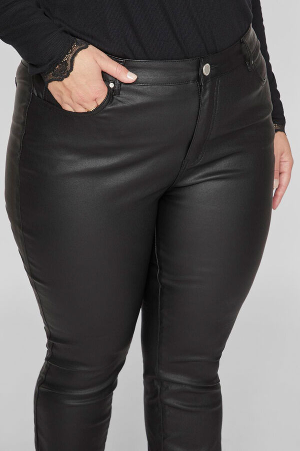 Evoked by Vila Cal&ccedil;a skinny encerada curvil&iacute;nea Preto