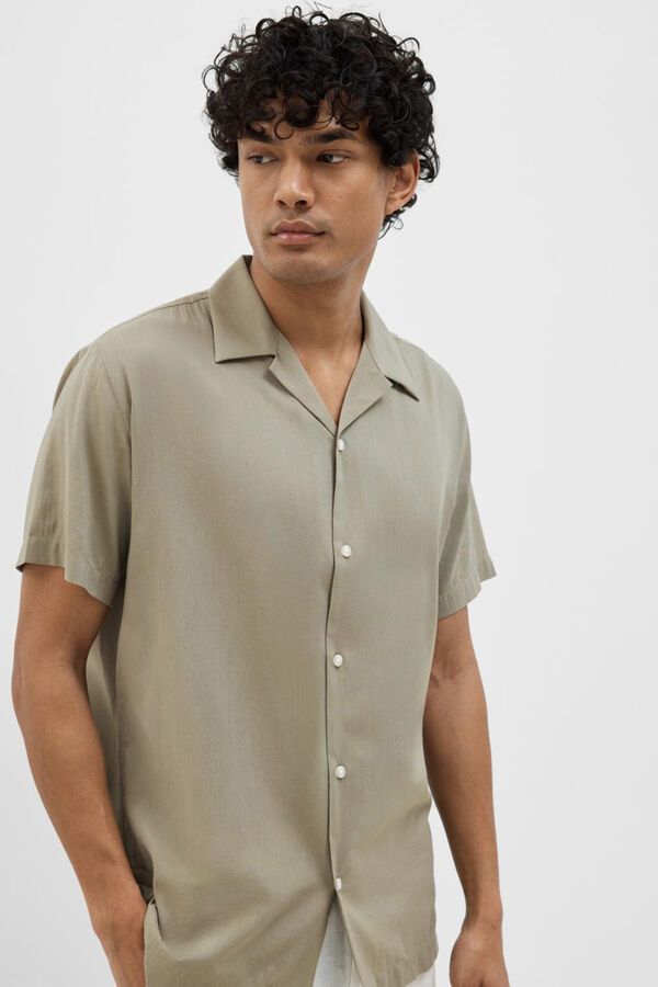 Selected Camisa de manga corta confeccionada con tencel y algod&oacute;n org&aacute;nico. Verde