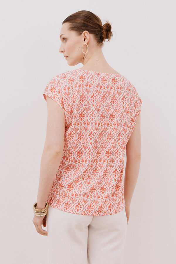 Cortefiel Camiseta pico con detalle puntilla Estampado gris