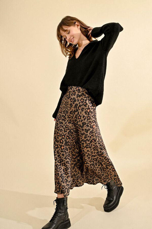 Molly Bracken Saia longa em cetim, com estampado. Multicolorido