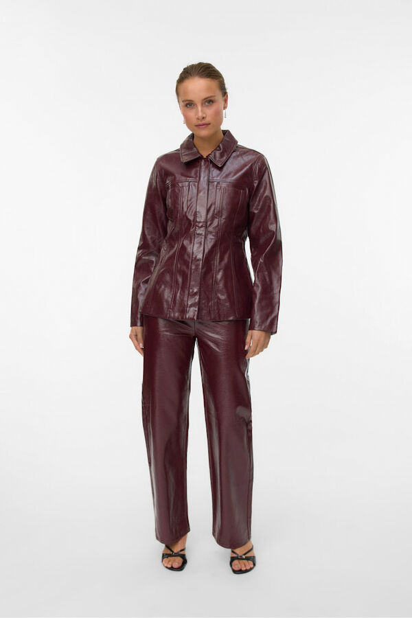Vero Moda Cazadora ajustada efecto piel Vino