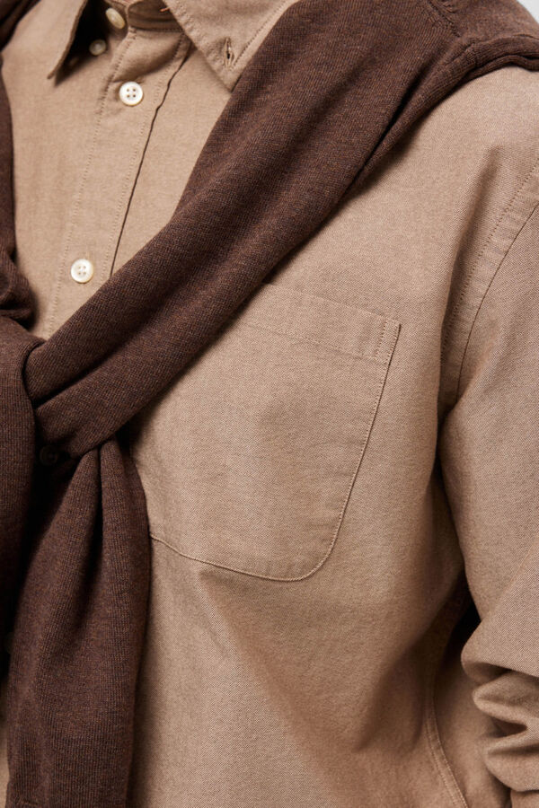 Selected Camisa oxford Regular Fit con bolsillo 100% algod&oacute;n Marr&oacute;n