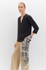 Cortefiel Camisola b&aacute;sica com pesco&ccedil;o mao Preto