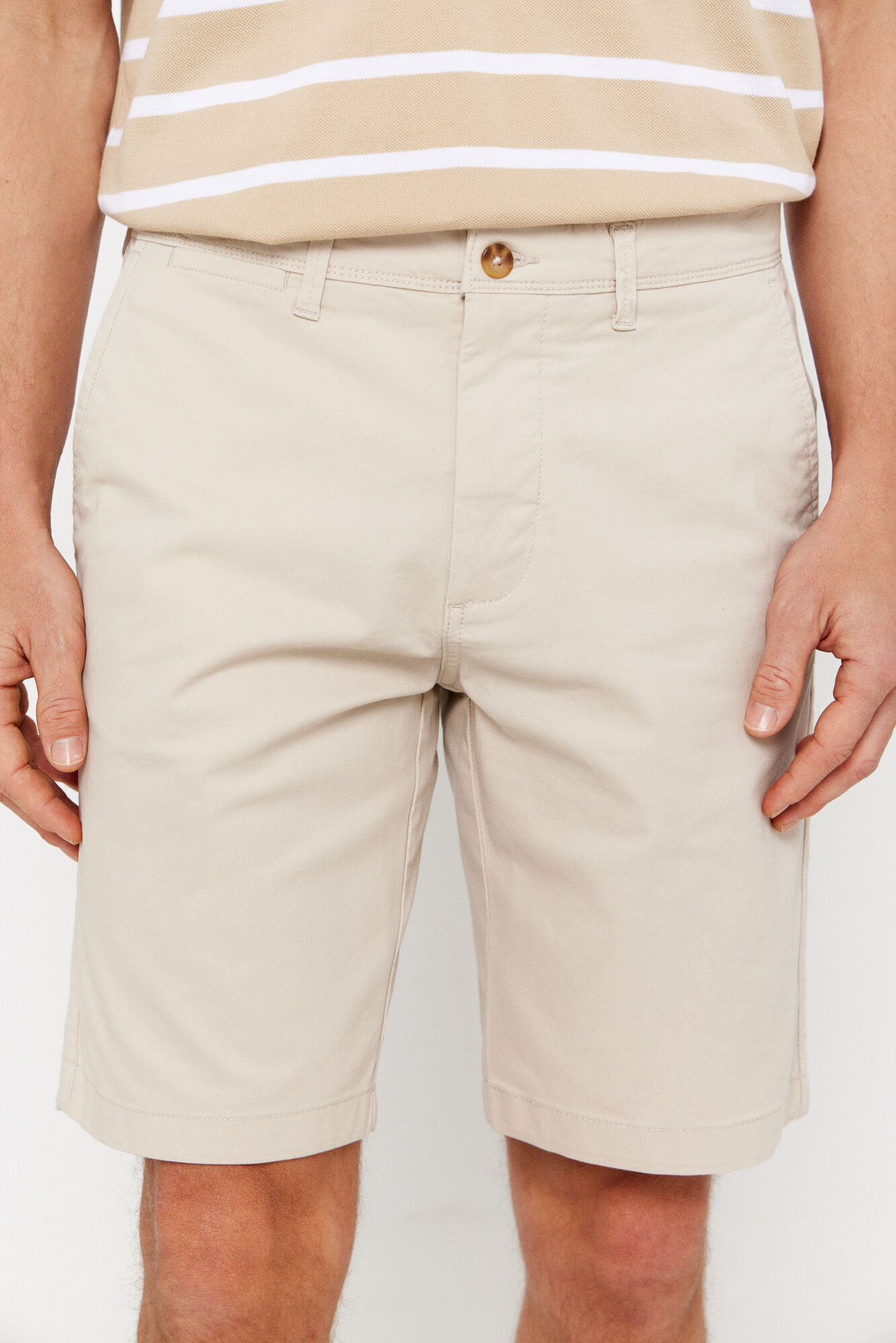 Cortefiel Bermuda chino