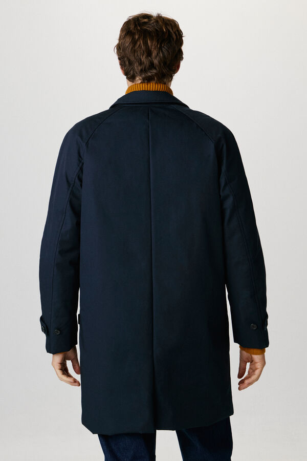 Selected Abrigo repelente al agua confeccionado 100% con algod&oacute;n org&aacute;nico. Azul marino