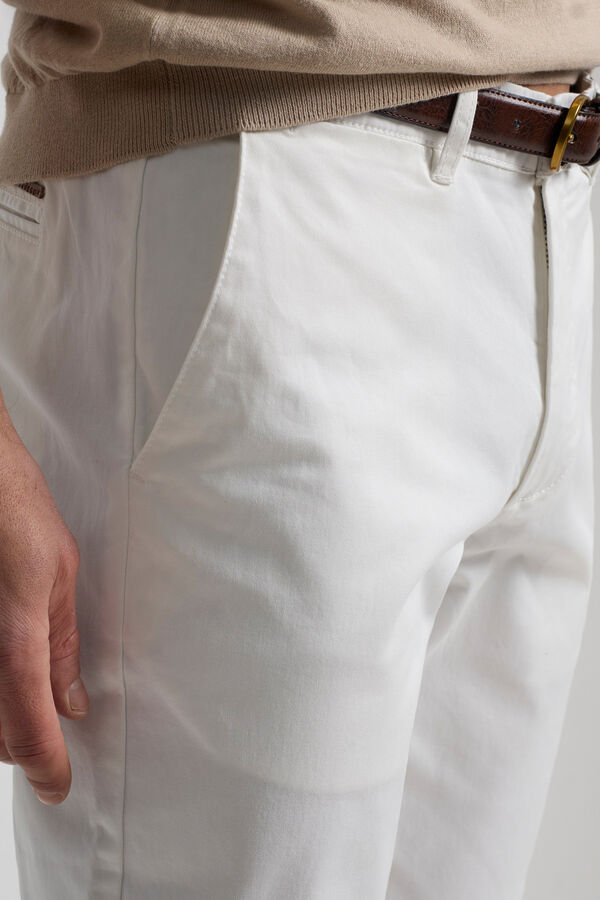 PuroEGO Chinos algod&atilde;o Ecru