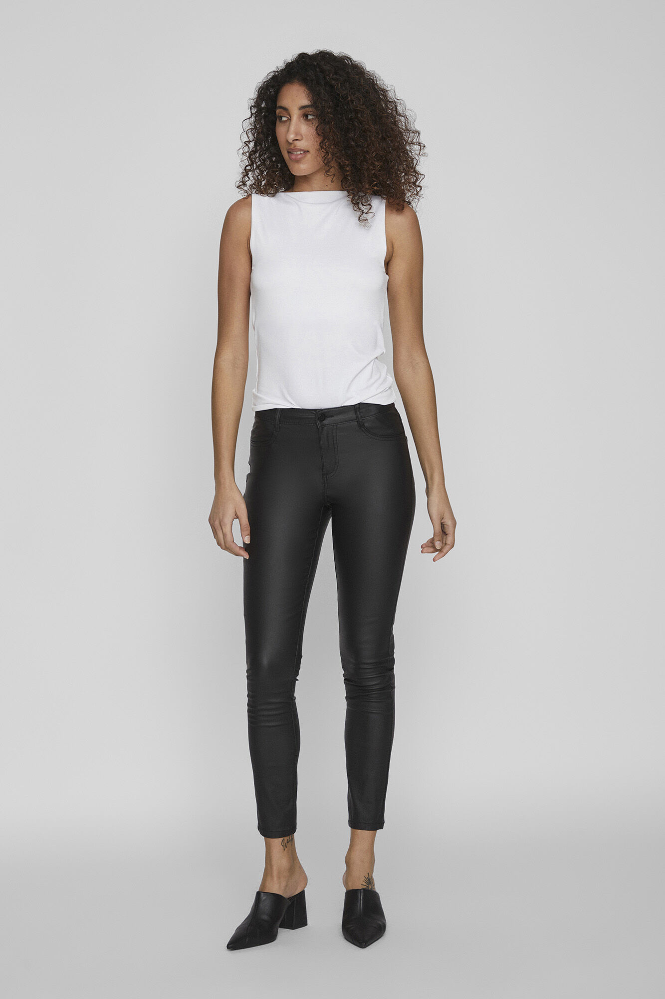 Vila Pantal&oacute;n skinny fit encerado