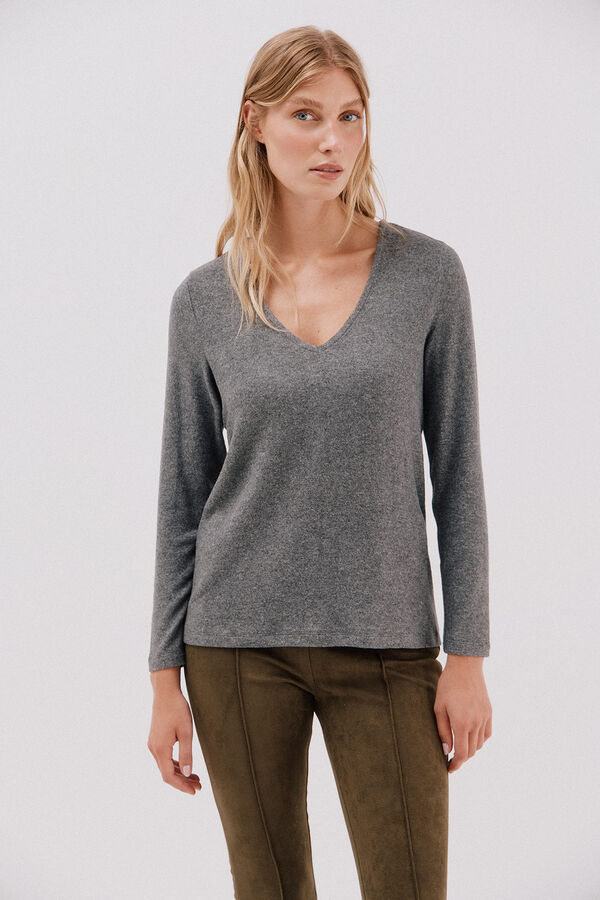 Cortefiel Camiseta b&aacute;sica cuello pico Gris