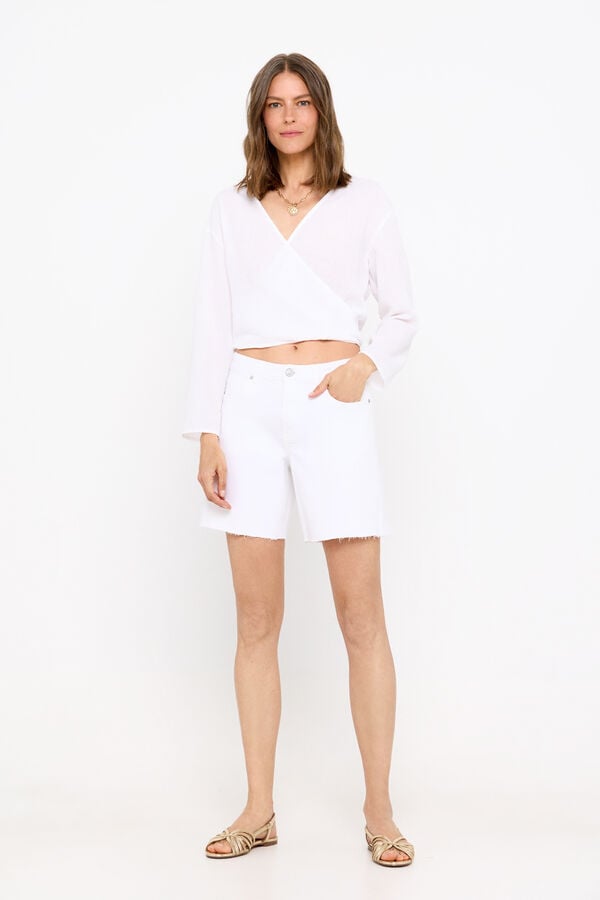 Cortefiel Bermuda vaqueira desflecada Branco