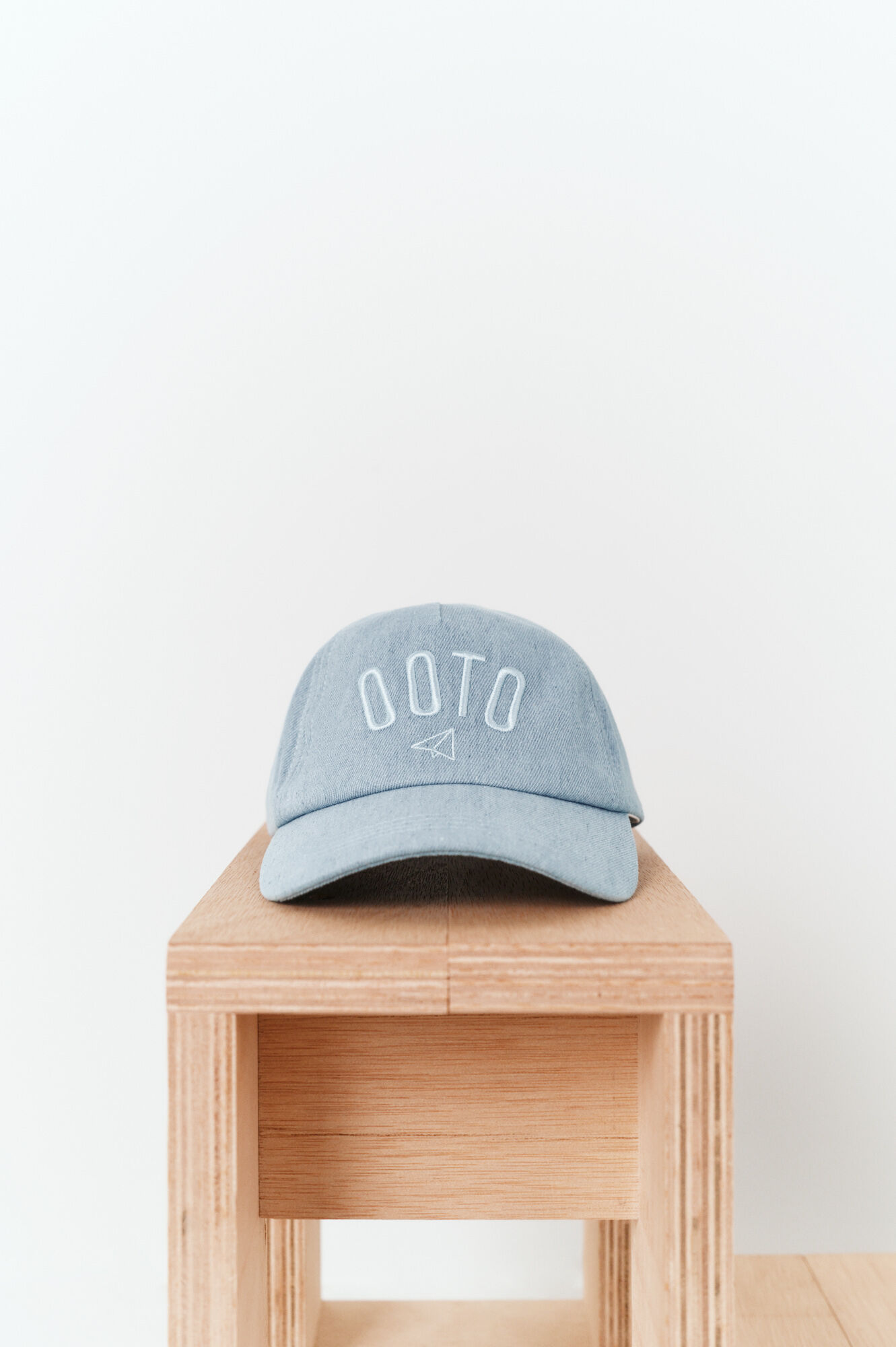 OOTO Gorra visera textil