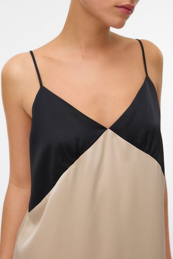 Vero Moda Vestido comprido acetinado de al&ccedil;as Tostado