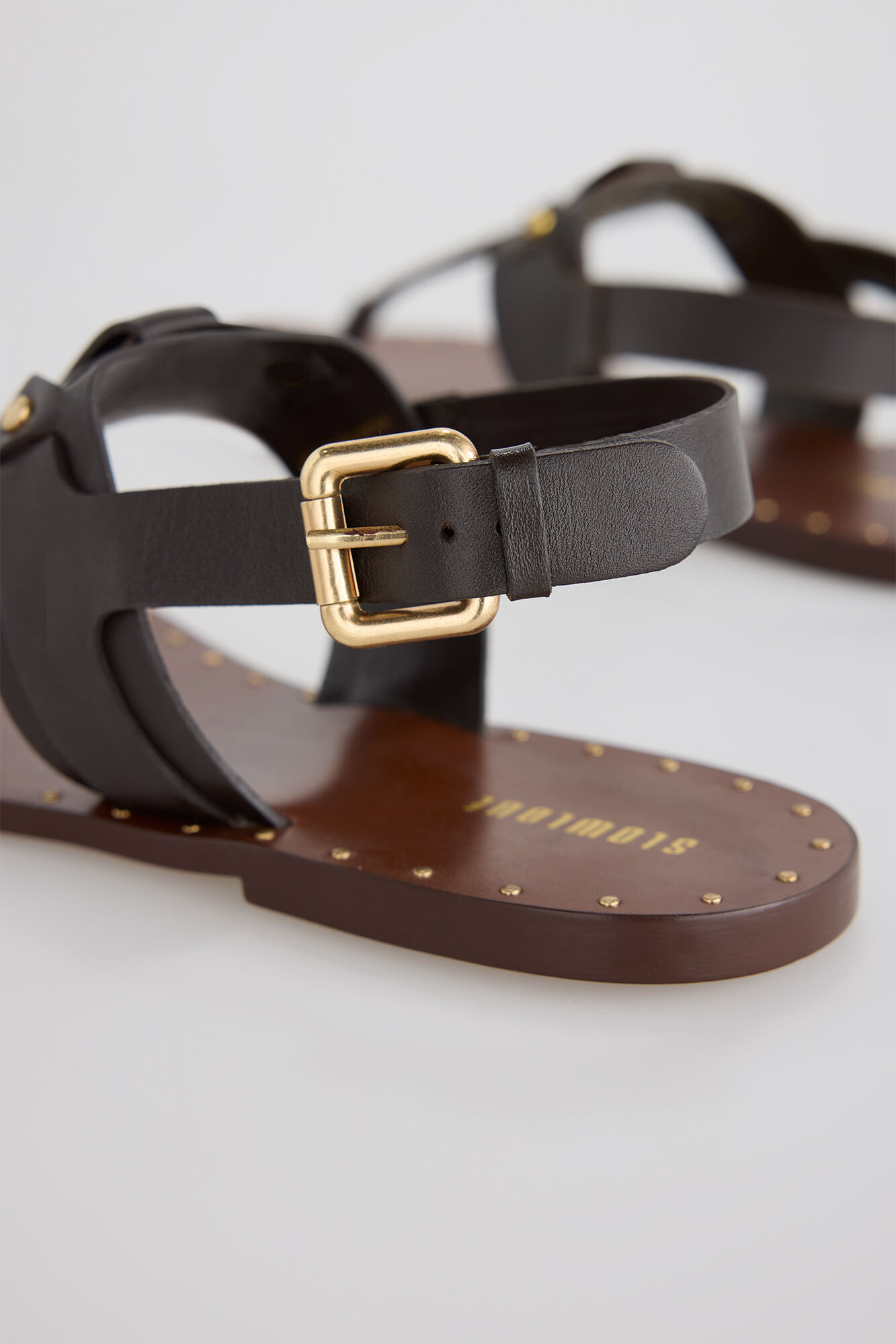 Slowlove Sand&aacute;lia rasa de pele