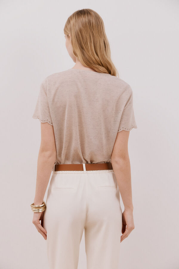 Cortefiel Camiseta bordada Arena