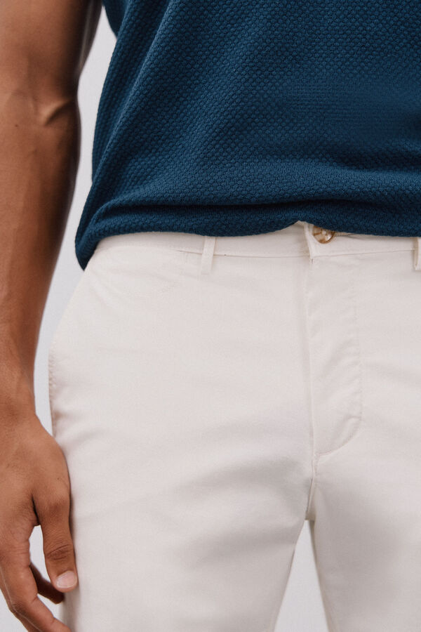 Cortefiel Bermuda chino Ecru