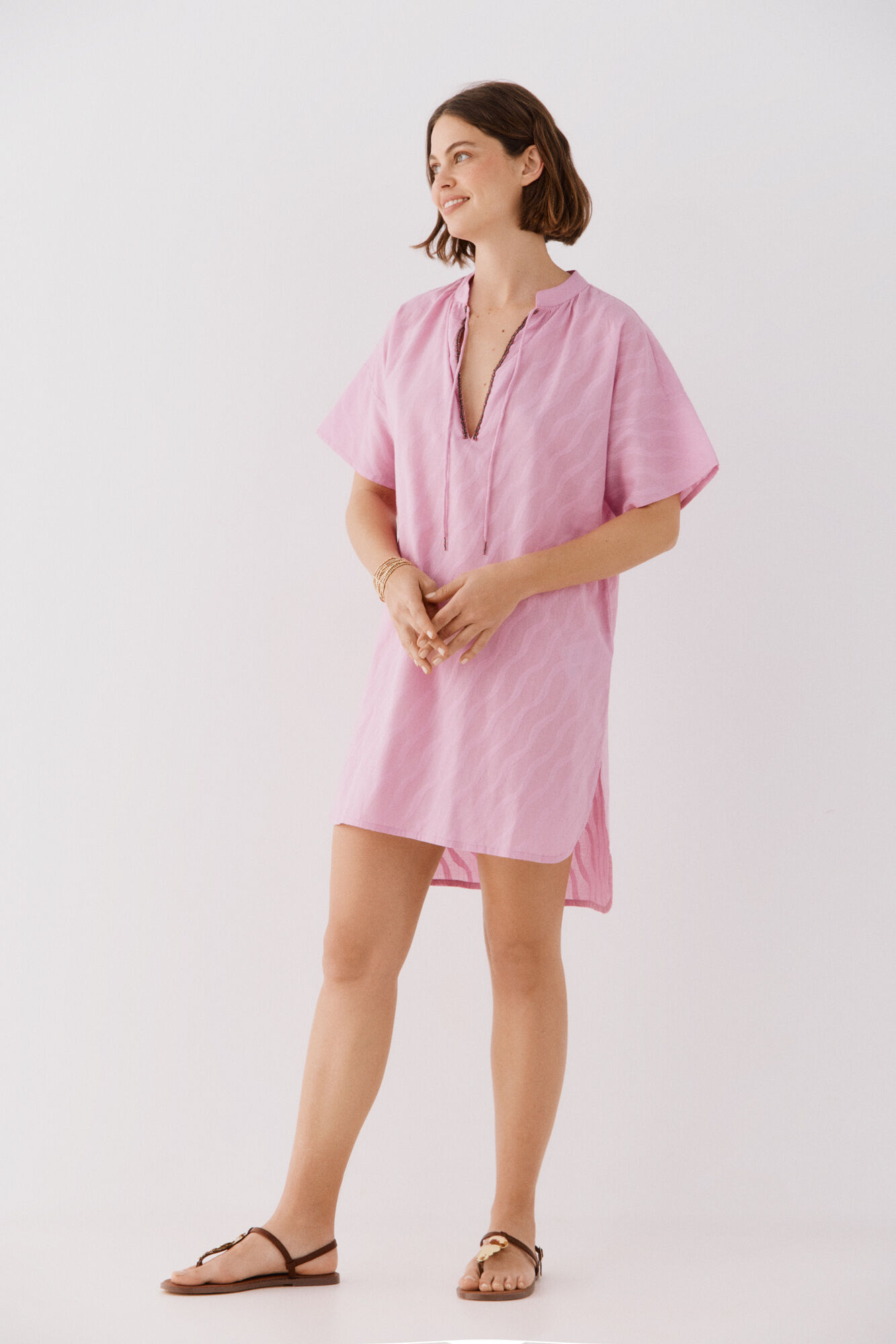 Cortefiel Caft&aacute;n corto bordado