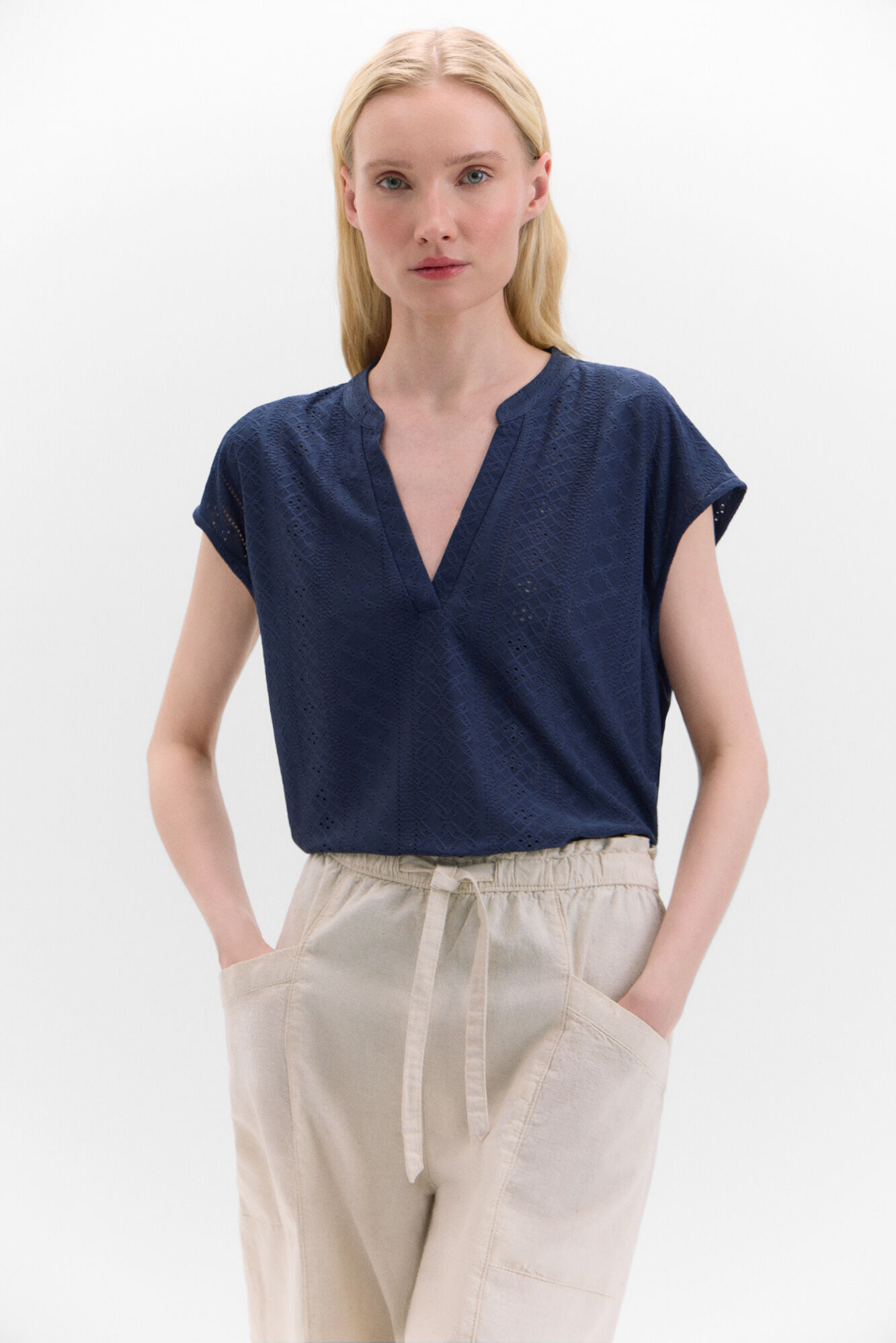 Cortefiel Camiseta punto calado