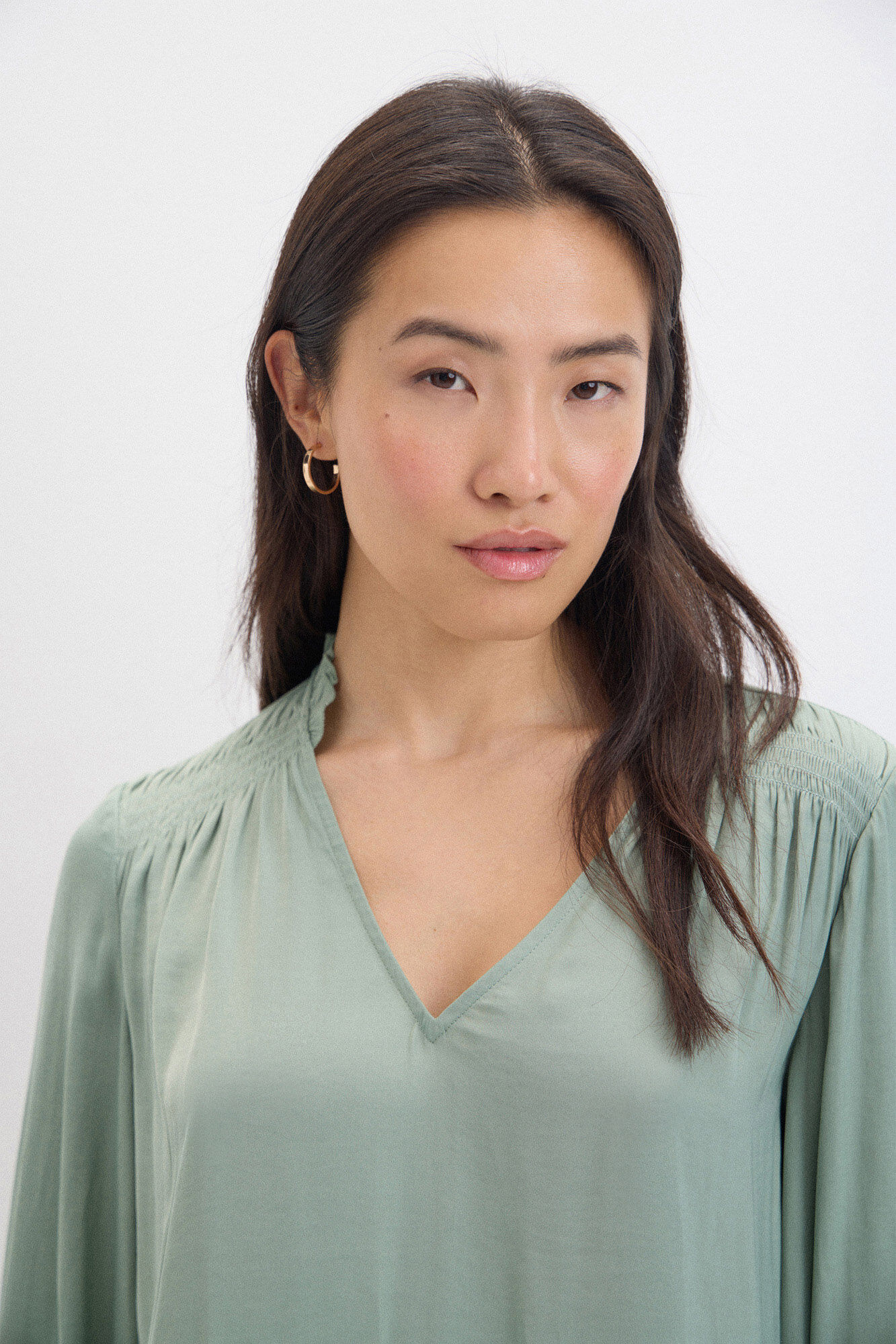 Cortefiel Blusa acetinada flu&iacute;da