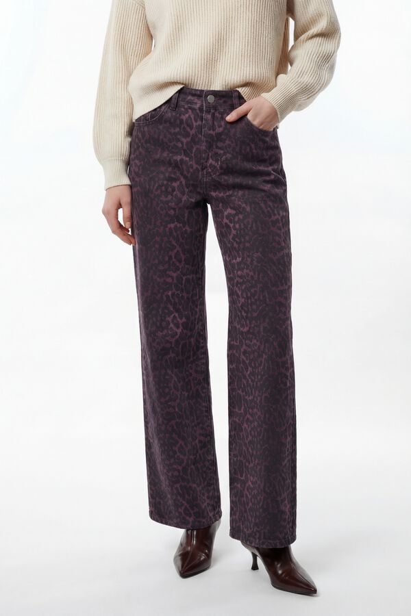 Vila Pantal&oacute;n vaquero estampado leopardo Estampado granate