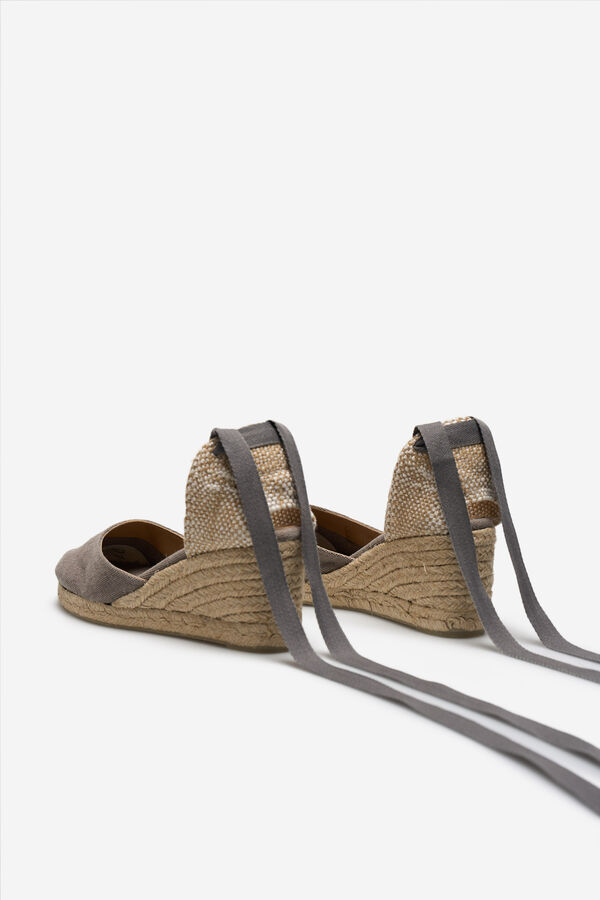 Casta&ntilde;er Alpercata com cunha Carina lona Cinzento