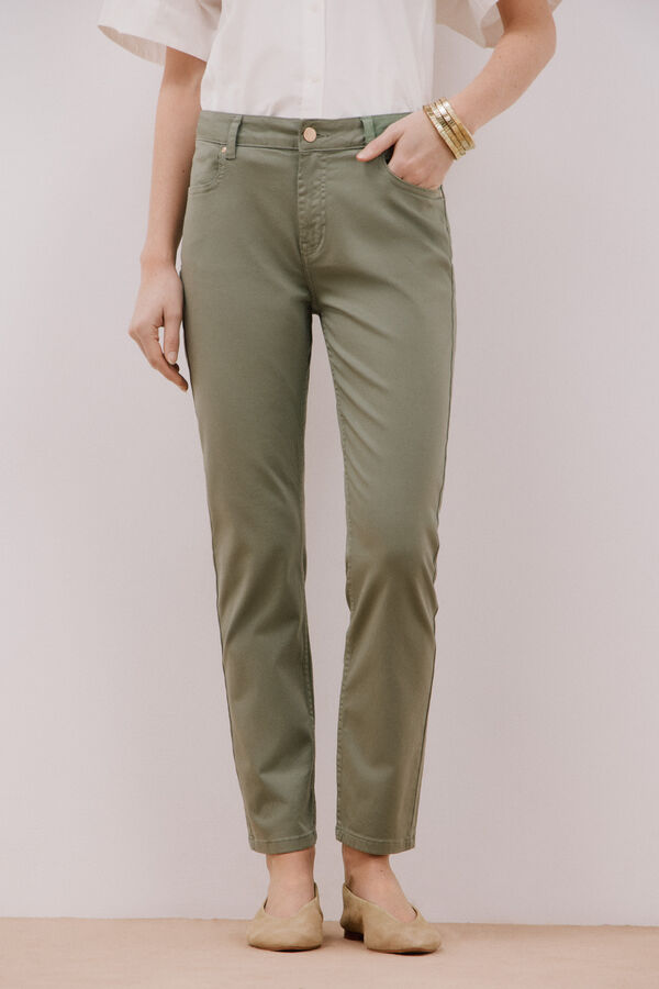 Cortefiel Pantalones pitillo crop color Verde