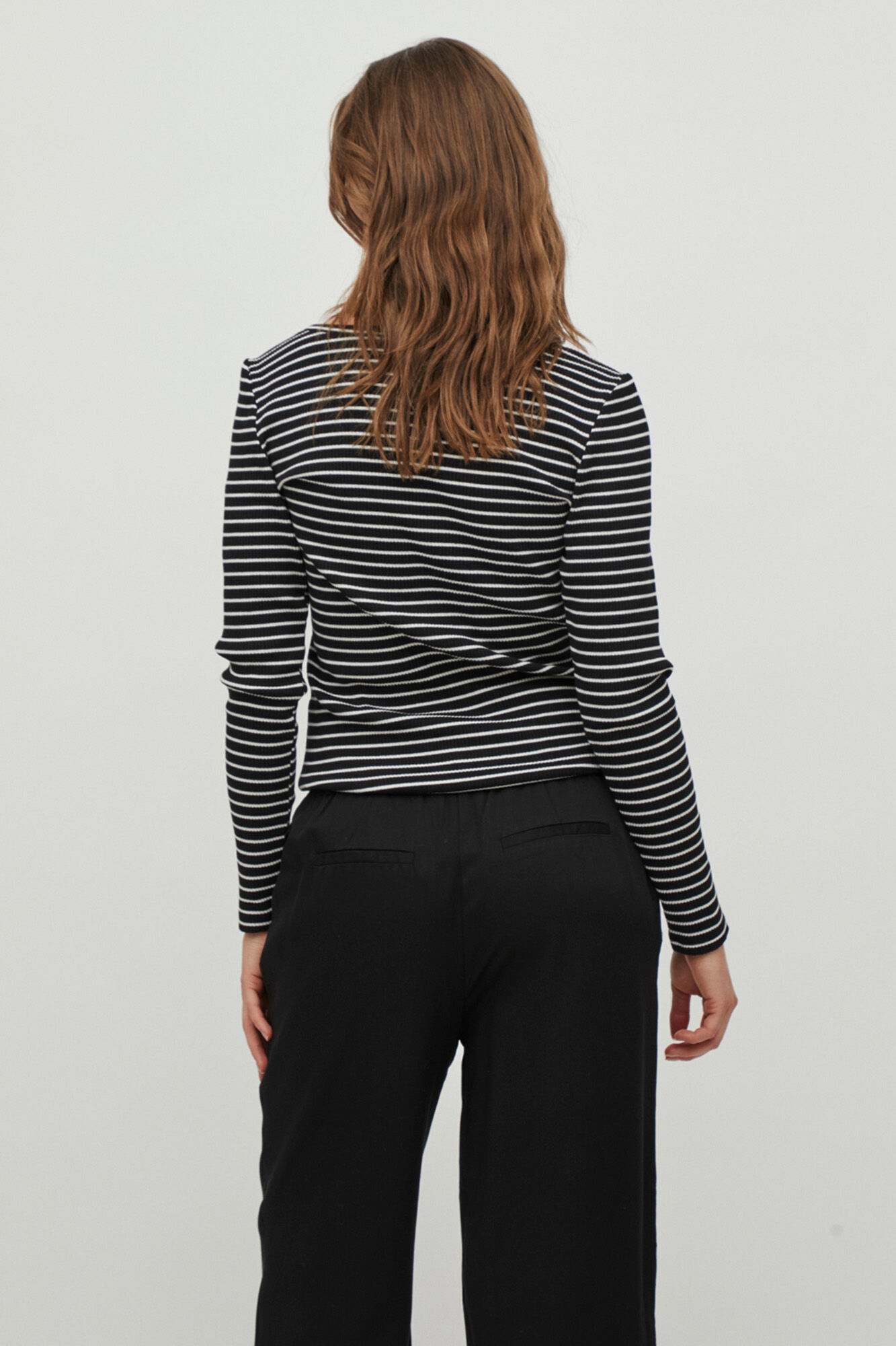 Vila Camiseta de mujer manga larga cuello pico