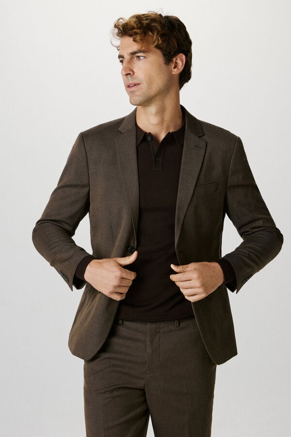 Selected Calça de terno estruturada Slim Fit confeccionada com materiais reciclados.  Castanho