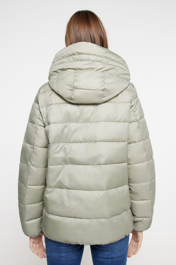 Esprit Abrigo corto puffer capucha y cuello alto Gris