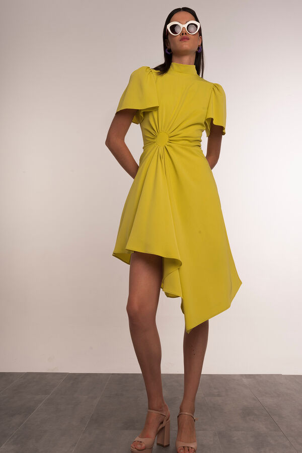 Dolores Promesas Vestido midi asim&eacute;trico con drapeado Amarillo