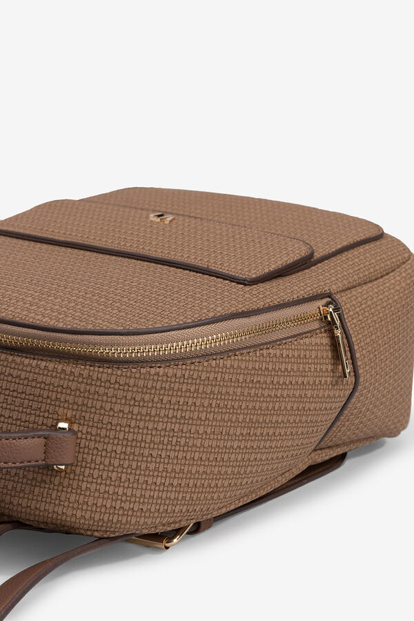 Vilanova Mochila efecto cuero con textura Marr&oacute;n