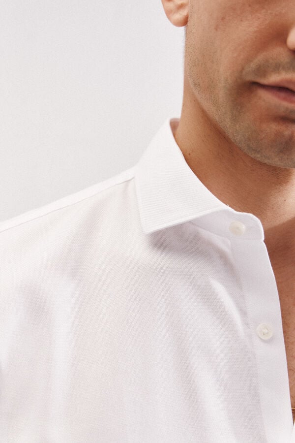 Cortefiel Camisa slim fit com abotoaduras e f&aacute;cil engomar Branco
