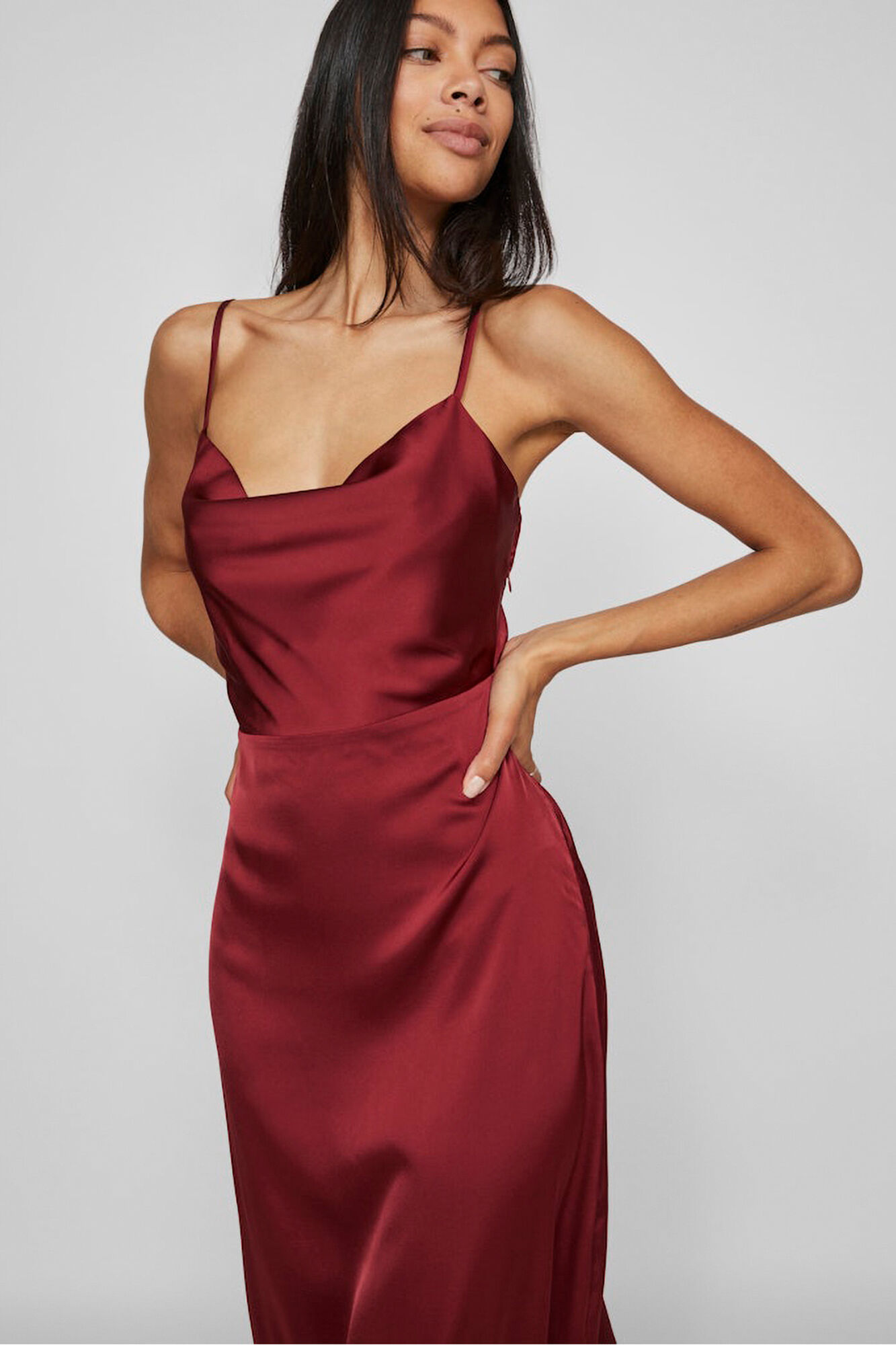 Vila Vestido largo satinado escote drapeado