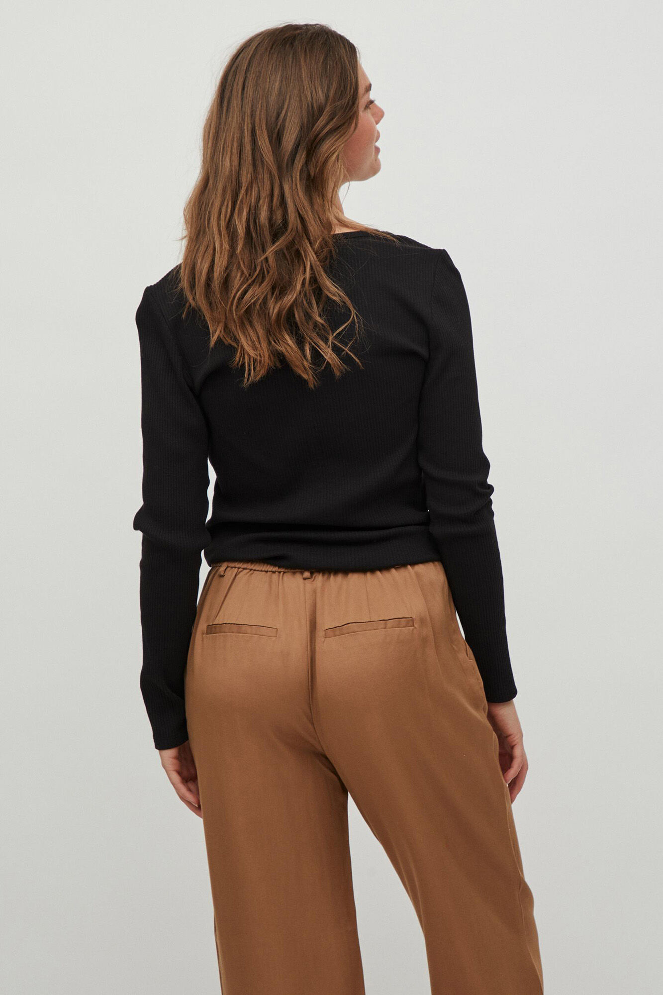 Vila Camiseta de mujer manga larga cuello pico