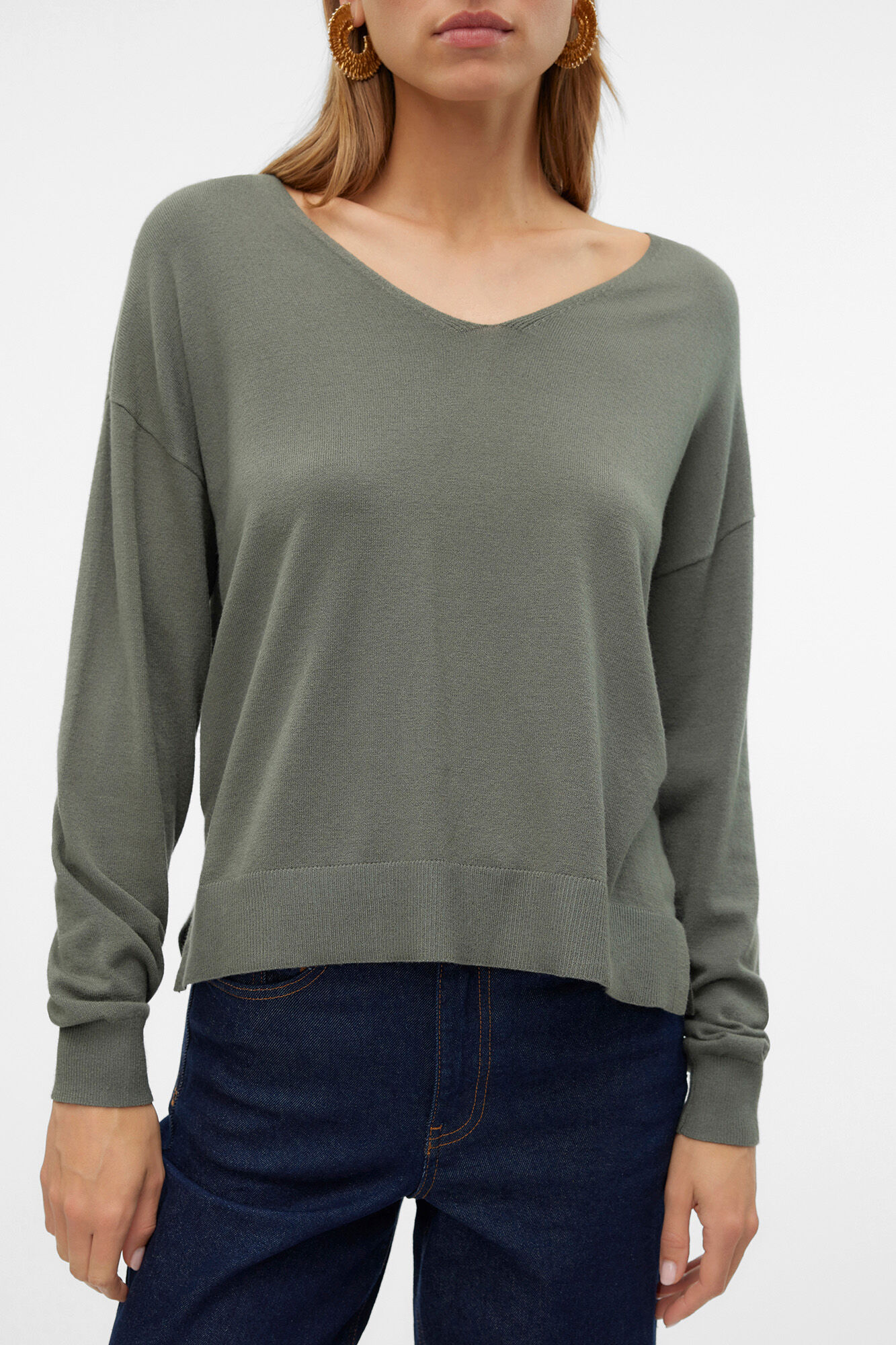 Vero Moda Su&eacute;ter feminino com gola em bico e ombros ca&iacute;dos