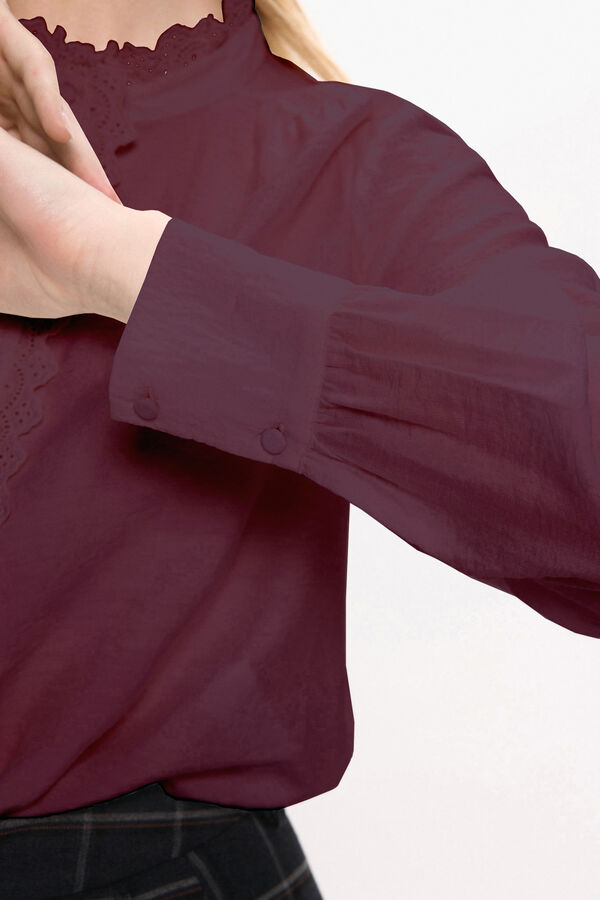 Vila Blusa de manga larga con bordado ingl&eacute;s Vino