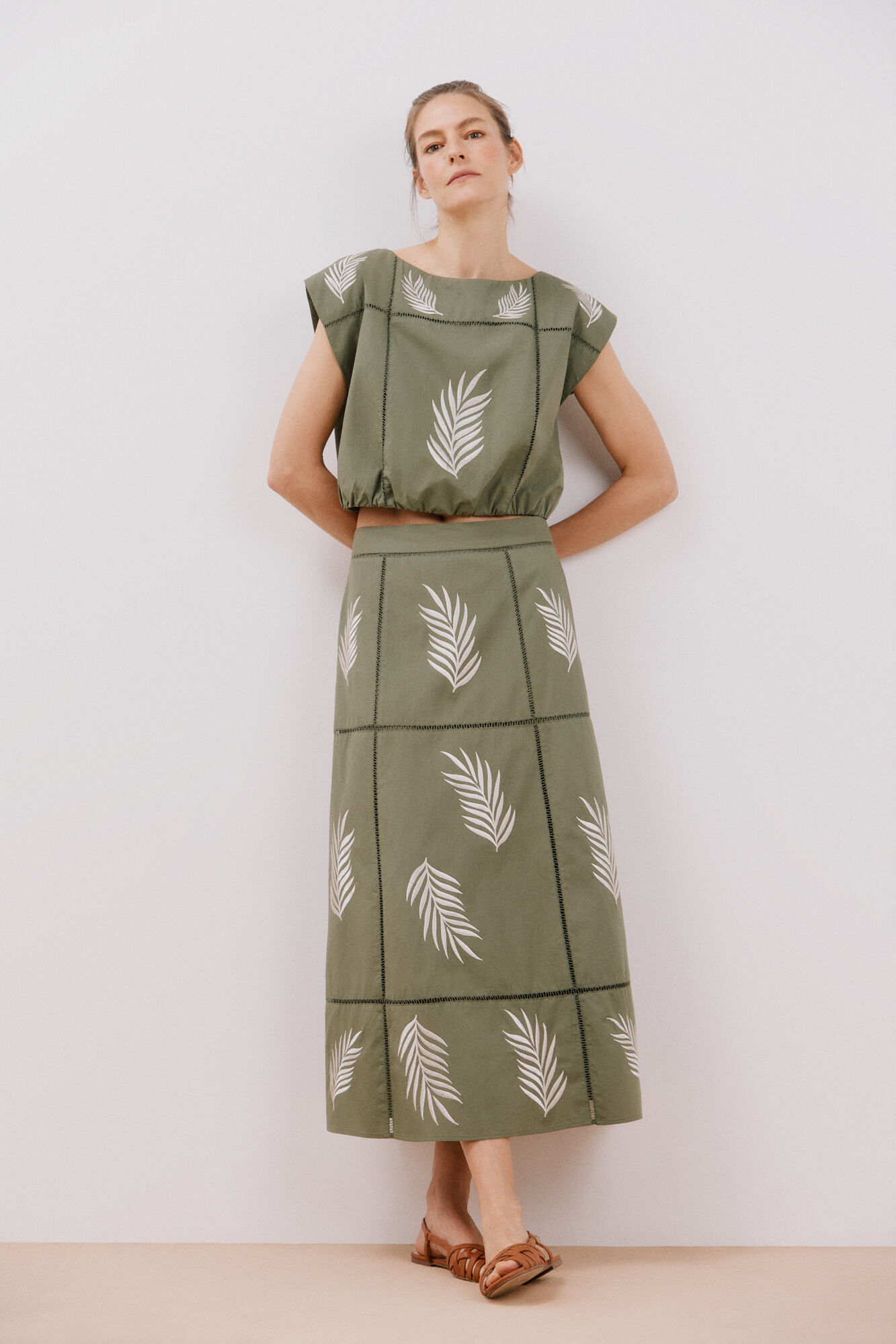 Cortefiel Top bordado