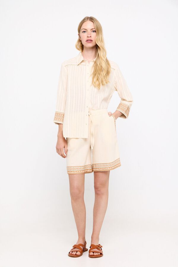 Cortefiel Short bordado Marfil
