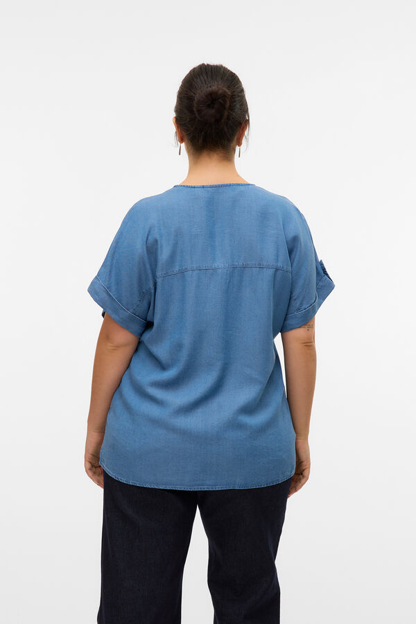 Vero Moda Curve Camisa cuello pico denim talla grande Azul