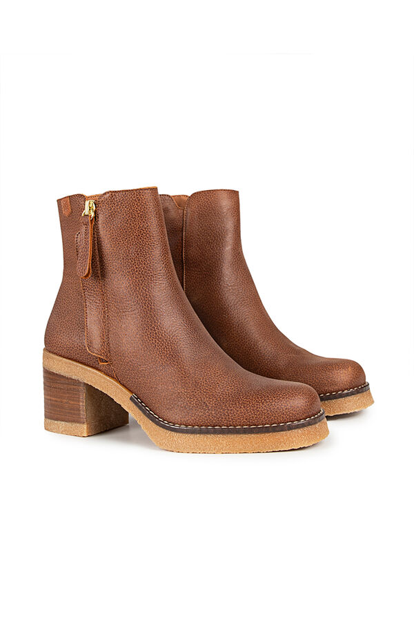 Popa Bot&iacute;n tac&oacute;n se&ntilde;ora Billy Nomada Marr&oacute;n oscuro