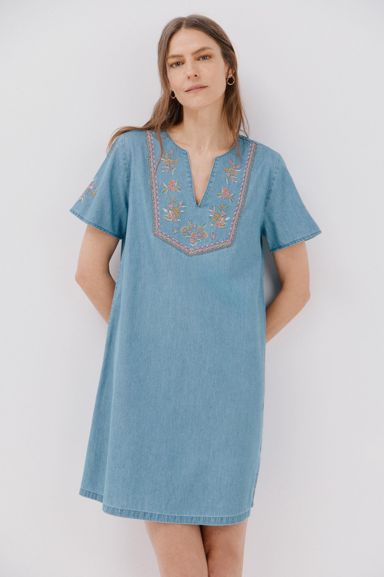 Cortefiel Vestido bordado t&uacute;nica