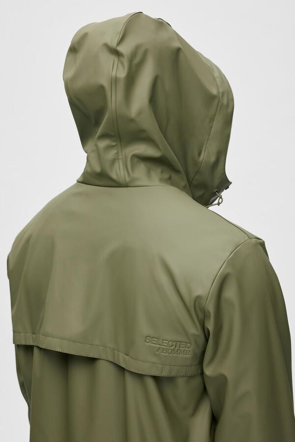 Selected Chubasquero impermeable con capucha. Verde oscuro