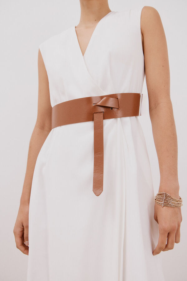 Cortefiel Vestido blanco con cintur&oacute;n Blanco