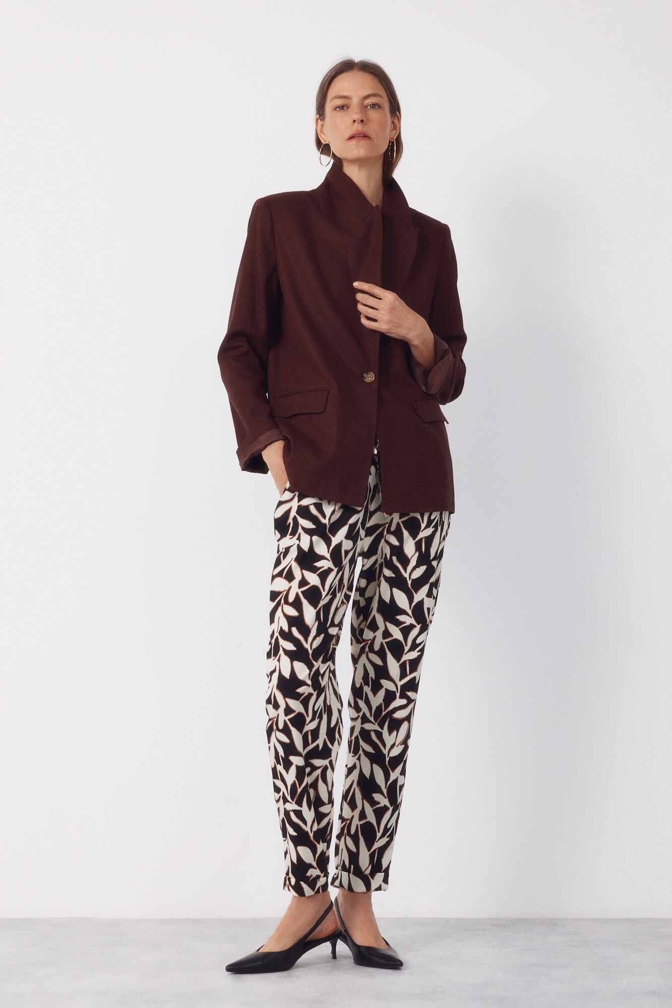 Cortefiel Pantal&oacute;n flu&iacute;do con textura
