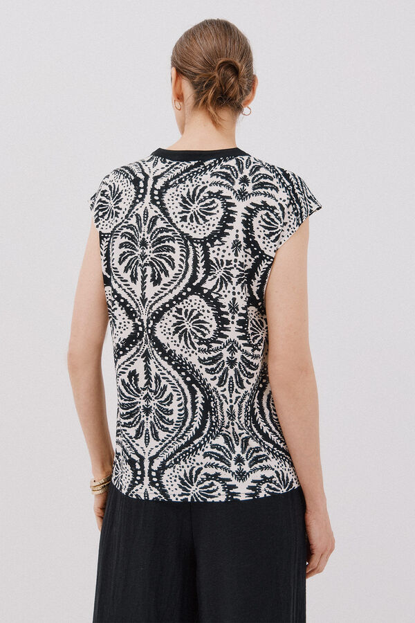 Cortefiel Camiseta b&aacute;sica sin magnas cuello mao Estampado blanco