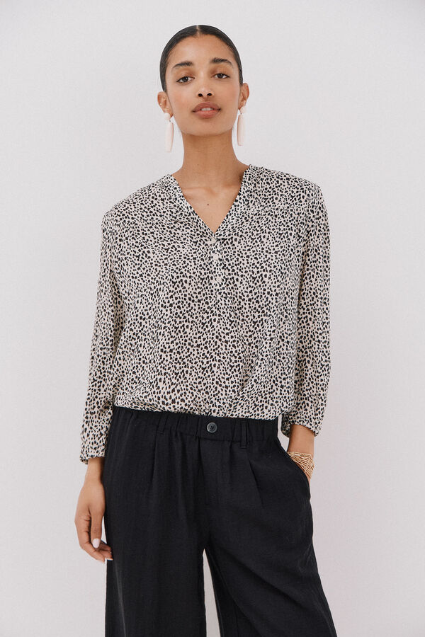 Cortefiel Blusa canes&uacute; delantro Estampado blanco