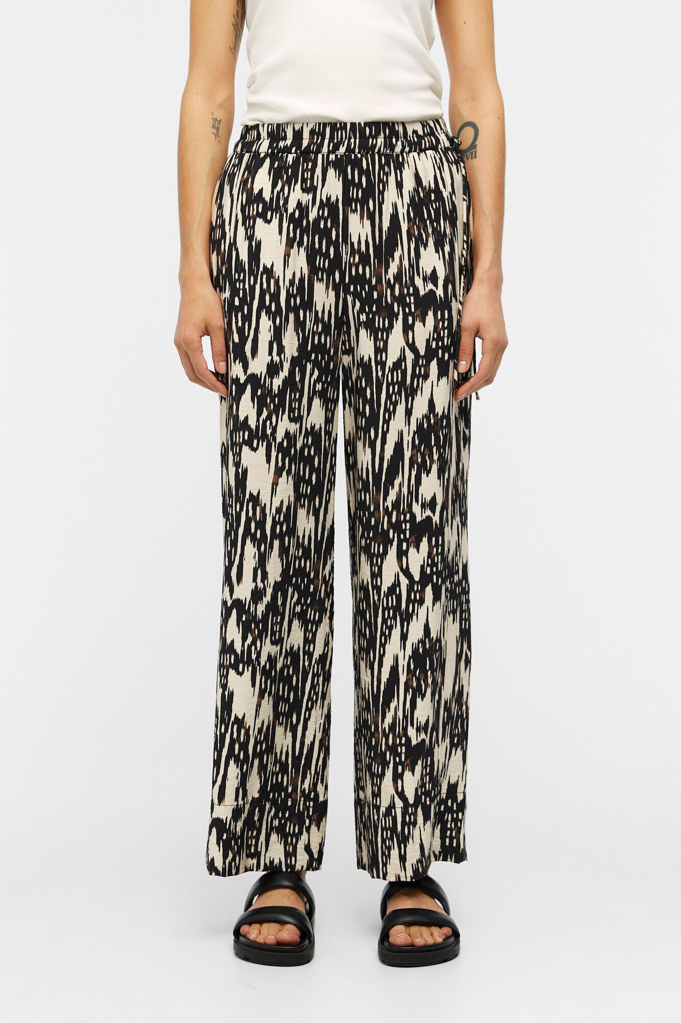 Object Cal&ccedil;as largas