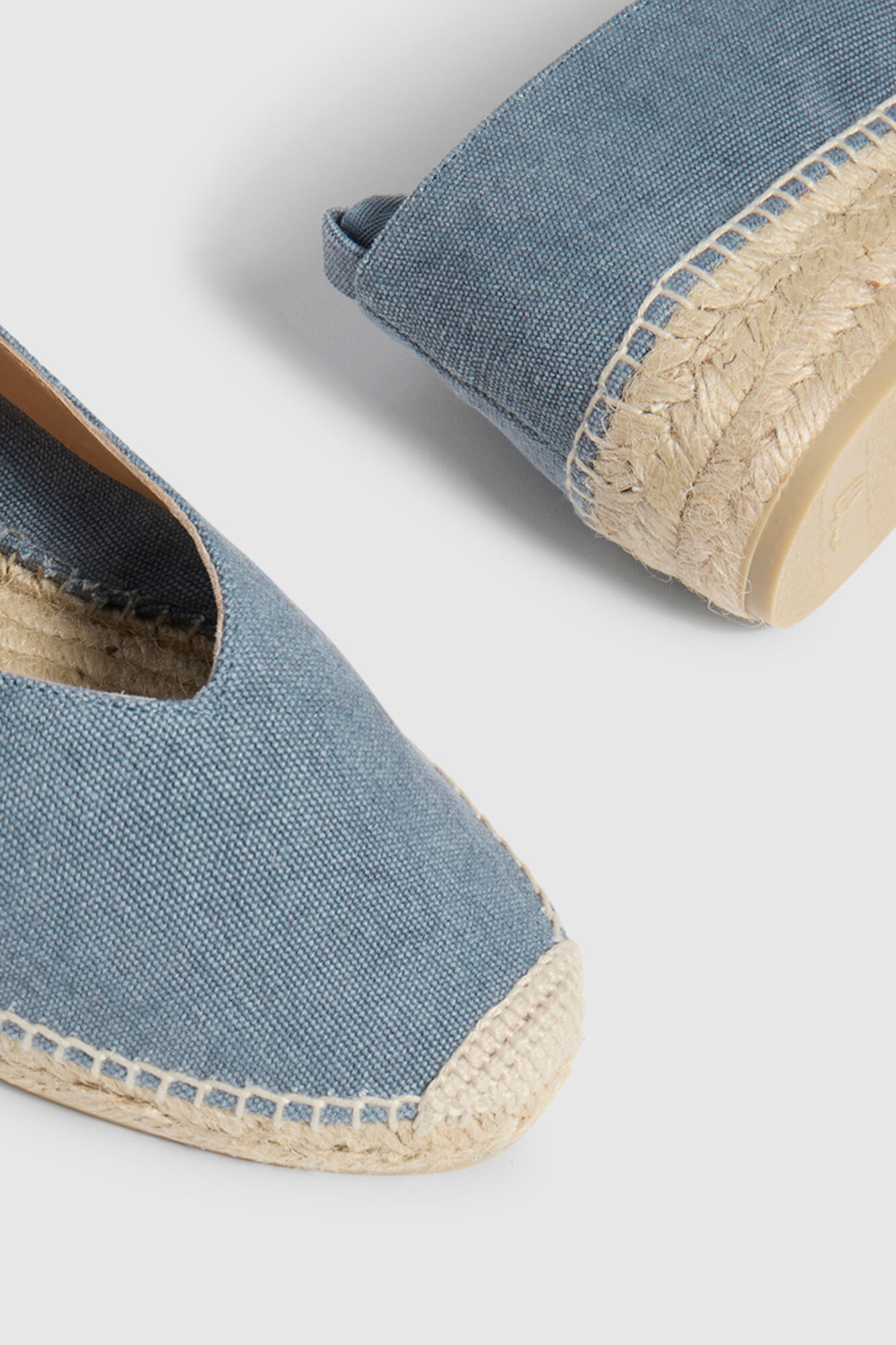 Casta&ntilde;er Sabrina Gea elaborada em lona