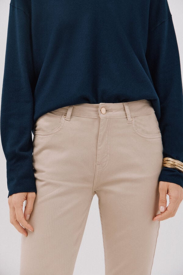 Cortefiel Cal&ccedil;as skinny coloridas cortadas Castanho