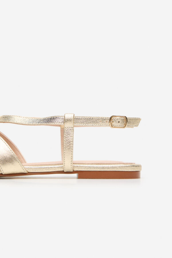 Cortefiel Sandalia plana piel Dorado